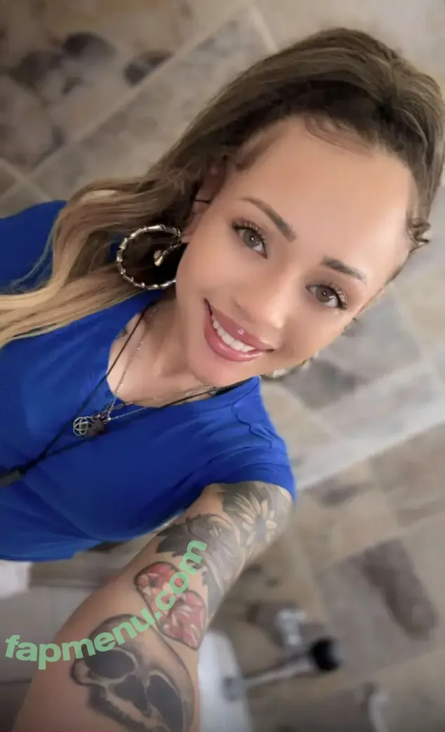 Holly Hendrix nude photo #0456 (hollyhendrix_ / hollyhendrixofficial)