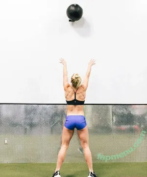 Holly Holm / 951825052 / hollyholm nude photo #0181