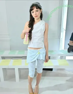 Holly Humberstone / hollyhumberstone nude photo #0030