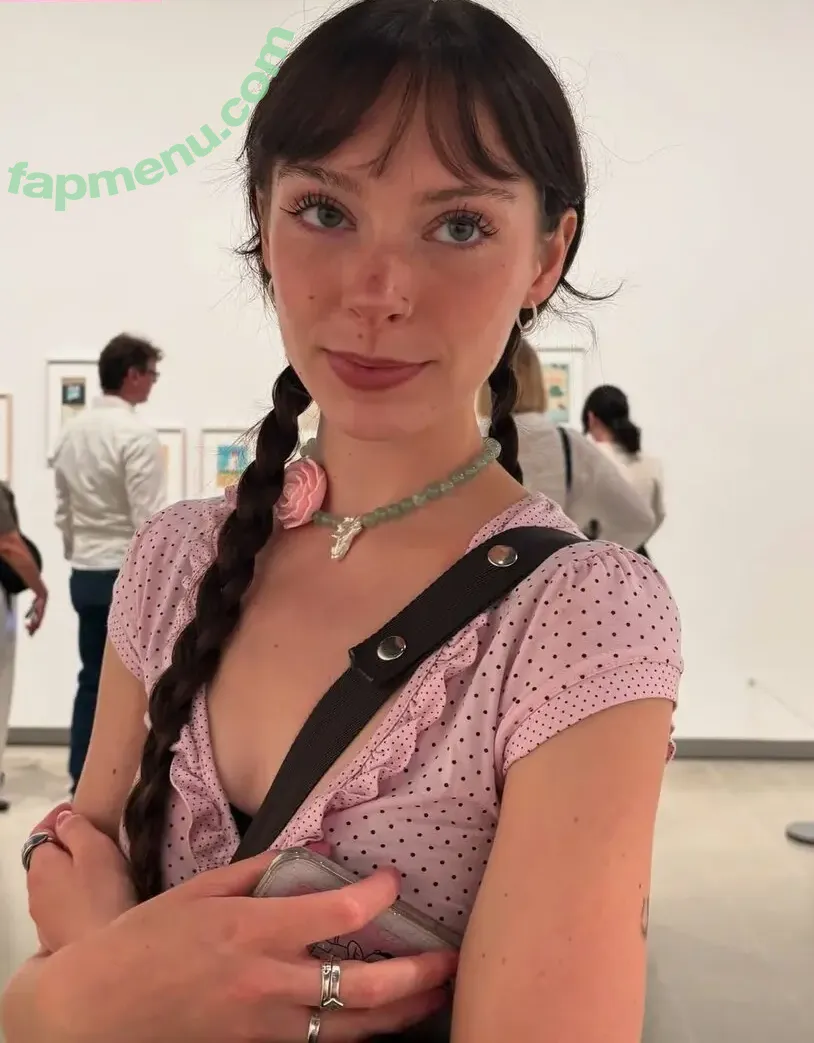 Holly Humberstone nude photo #0027 (hollyhumberstone)