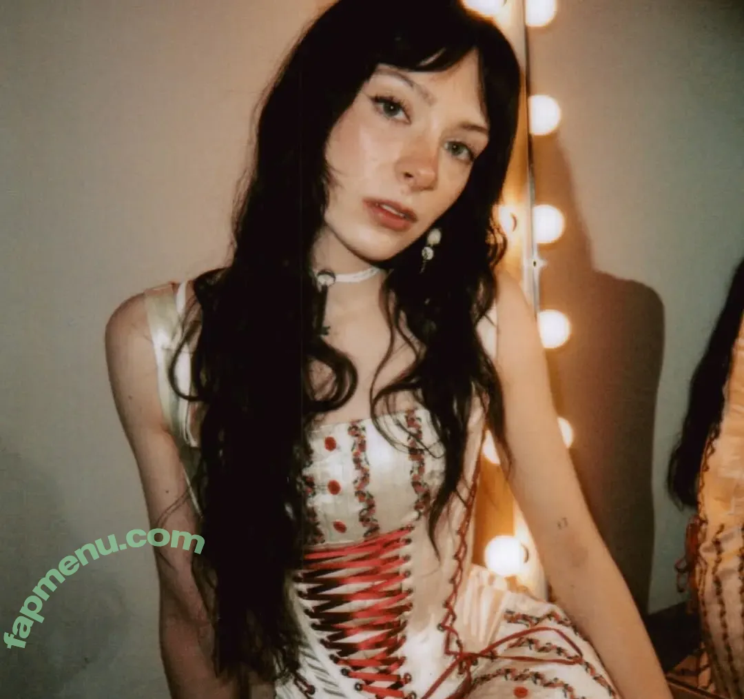 Holly Humberstone nude photo #0035 (hollyhumberstone)