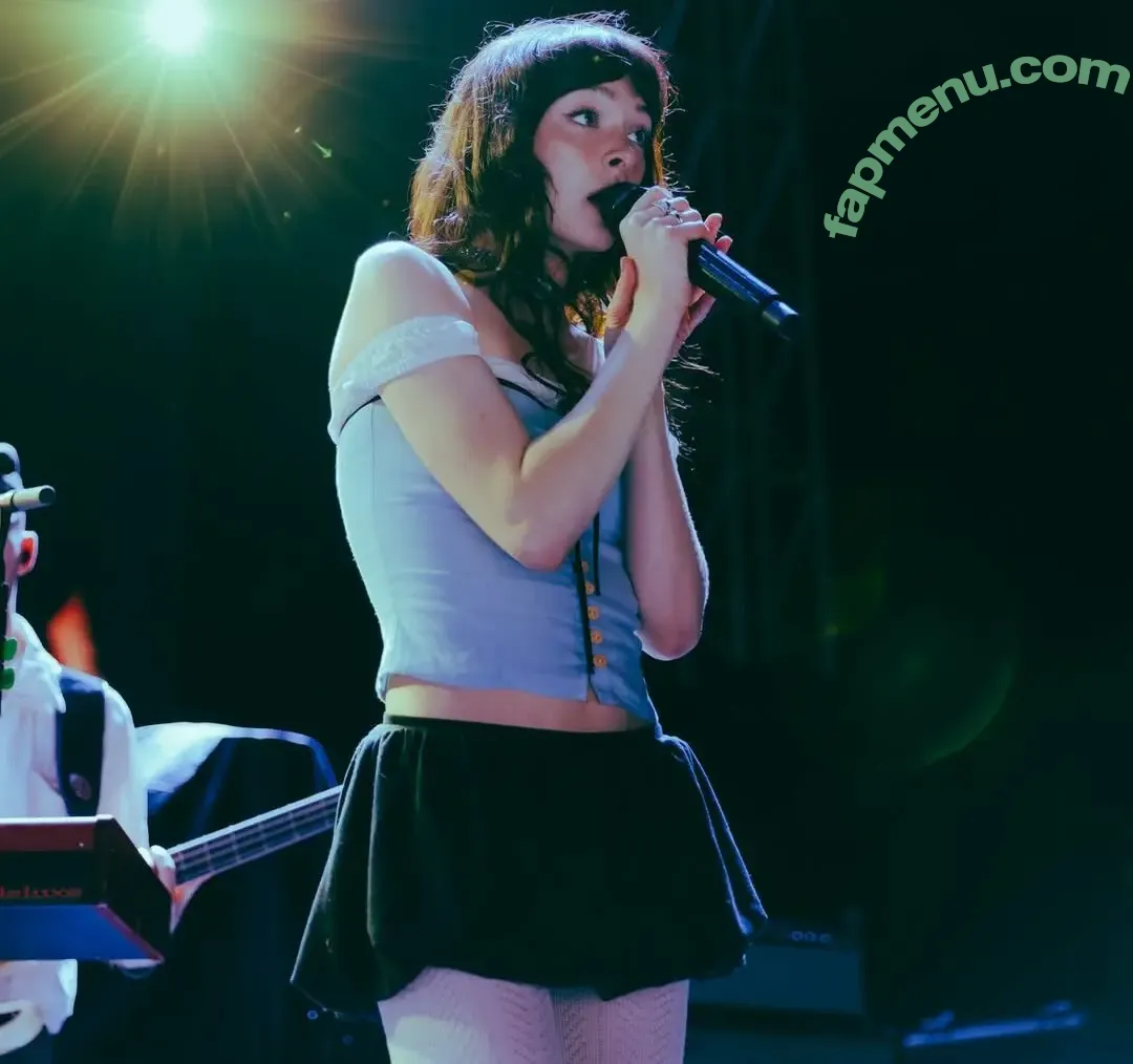 Holly Humberstone nude photo #0042 (hollyhumberstone)