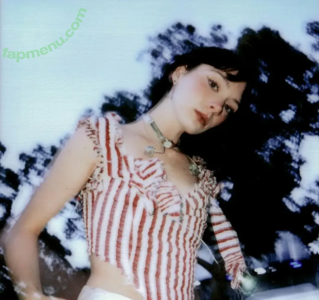 Holly Humberstone nude photo #0045 (hollyhumberstone)