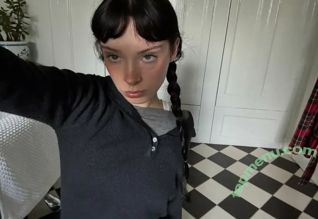 Holly Humberstone nude photo #0048 (hollyhumberstone)