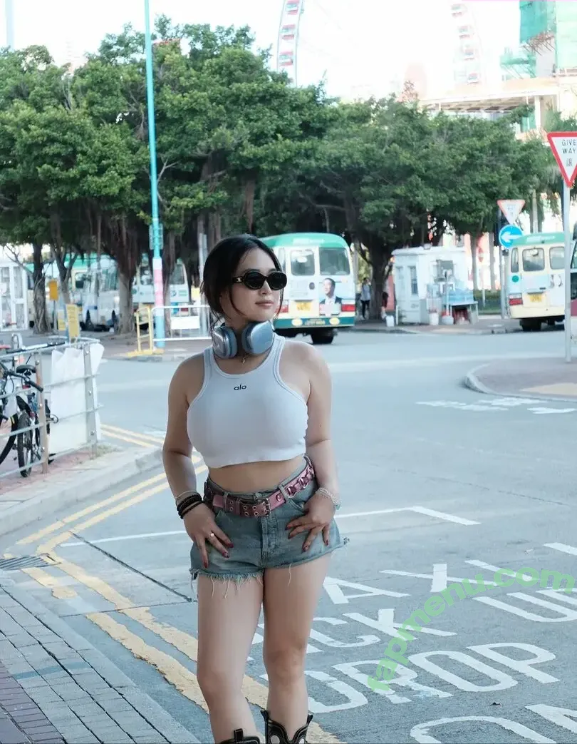 holly_shu_ nude photo #0078 (holly_shu_)