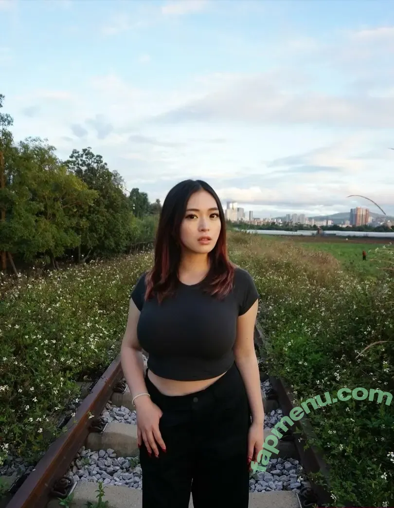 holly_shu_ nude photo #0130 (holly_shu_)