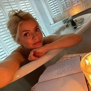 Holly Willoughby / hollywilloughby nude photo #0107