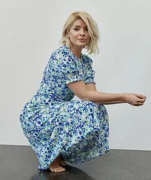 Holly Willoughby / hollywilloughby nude photo #0145