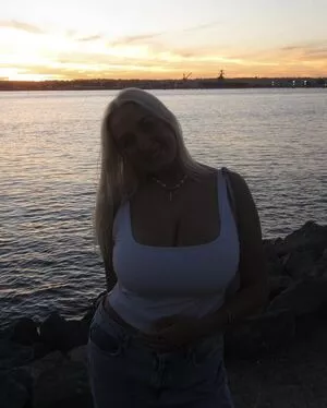 Holly Youpa / holly73103471 / hollyyoupa nude photo #0004