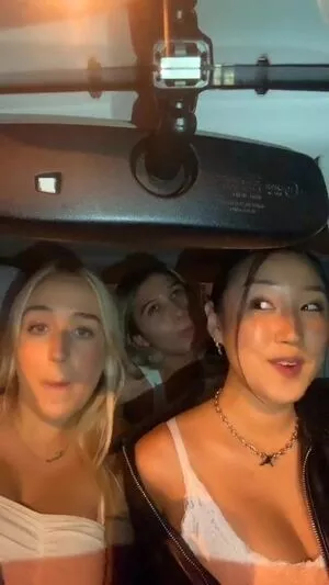 Holly Youpa / holly73103471 / hollyyoupa nude photo #0012