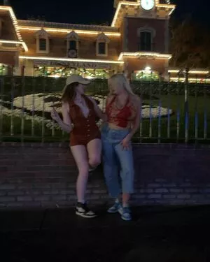 Holly Youpa / holly73103471 / hollyyoupa nude photo #0076