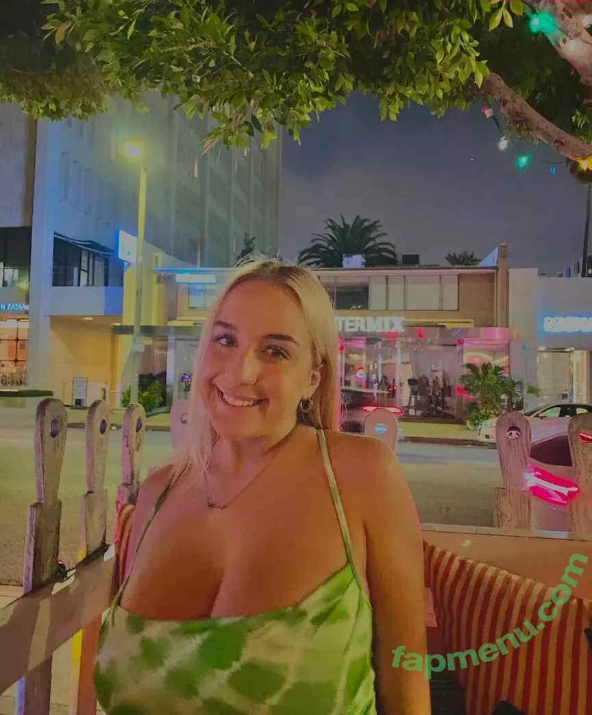 Holly Youpa nude photo #0043 (holly73103471 / hollyyoupa)