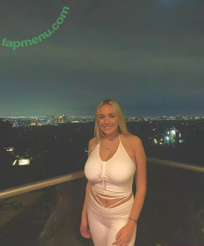 Holly Youpa nude photo #0044 (holly73103471 / hollyyoupa)