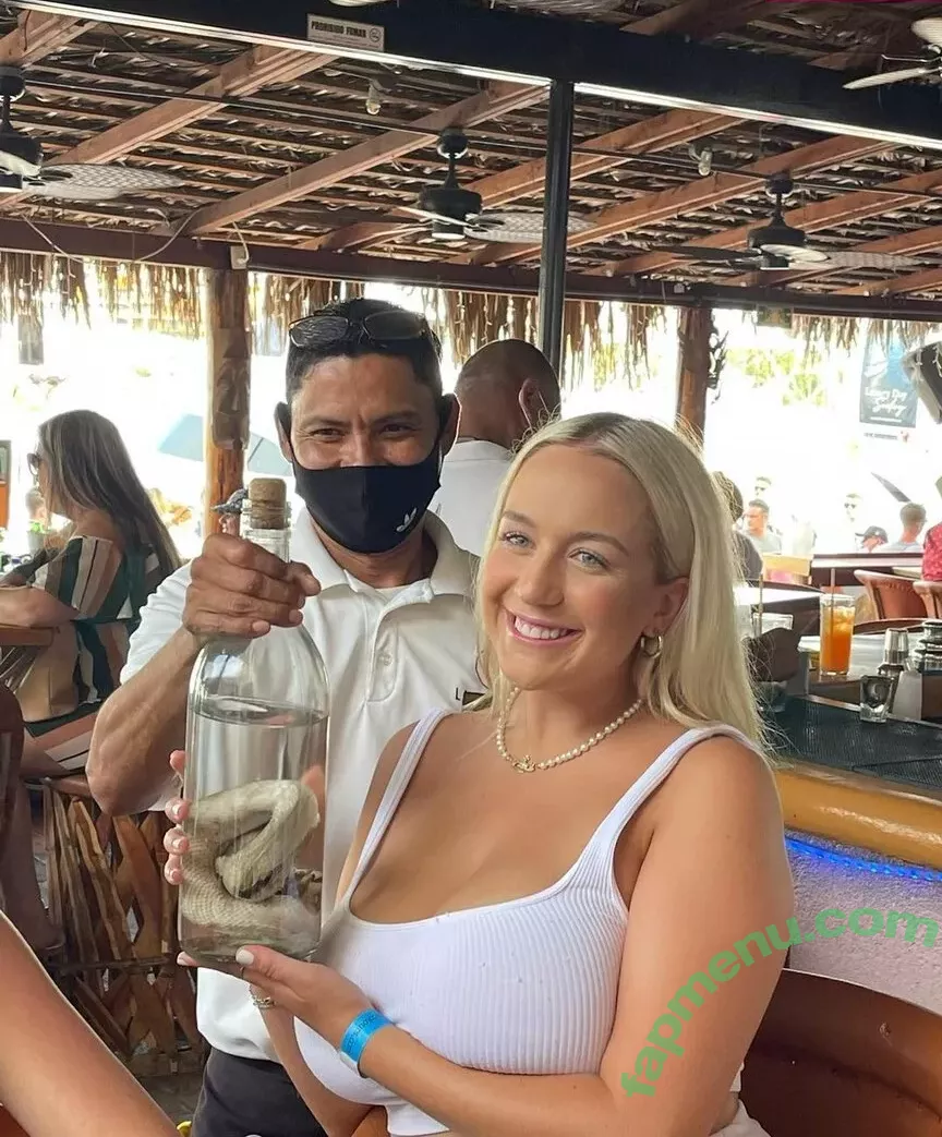 Holly Youpa nude photo #0065 (holly73103471 / hollyyoupa)