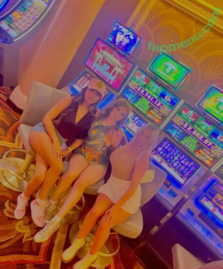 Holly Youpa nude photo #0073 (holly73103471 / hollyyoupa)