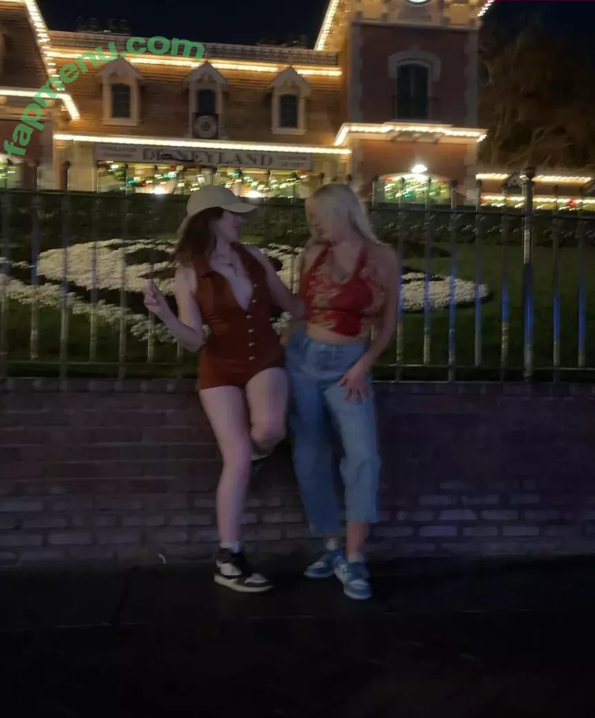 Holly Youpa nude photo #0076 (holly73103471 / hollyyoupa)