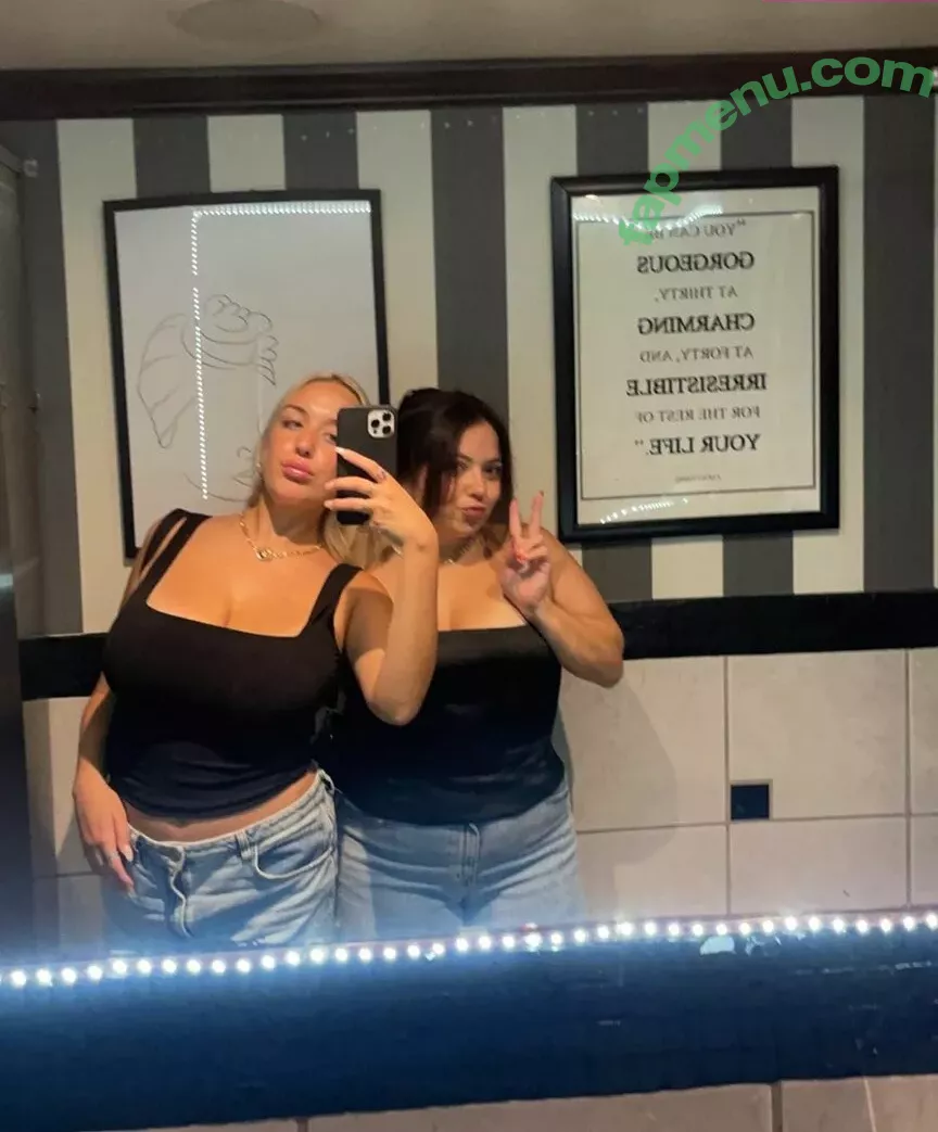 Holly Youpa nude photo #0108 (holly73103471 / hollyyoupa)