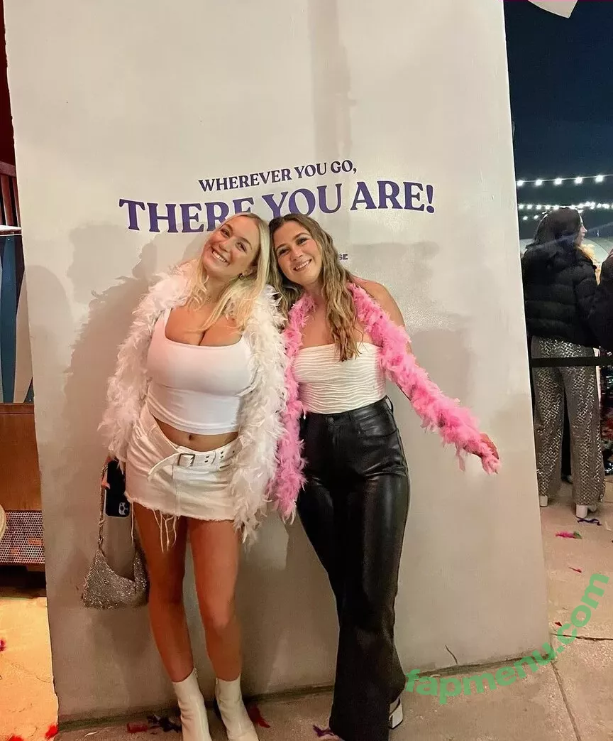 Holly Youpa nude photo #0121 (holly73103471 / hollyyoupa)