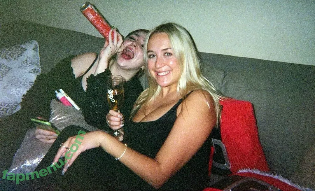 Holly Youpa nude photo #0132 (holly73103471 / hollyyoupa)