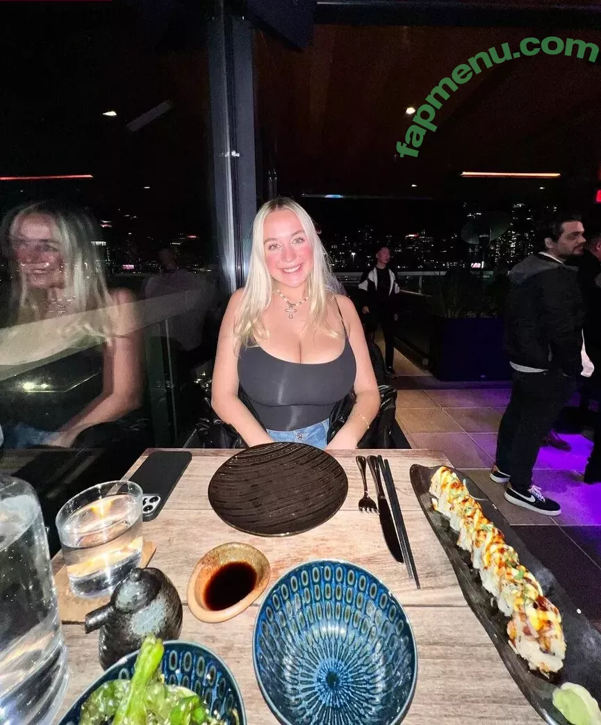 Holly Youpa nude photo #0137 (holly73103471 / hollyyoupa)