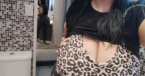 hollyboobs69 / holly_hubb nude photo #0011