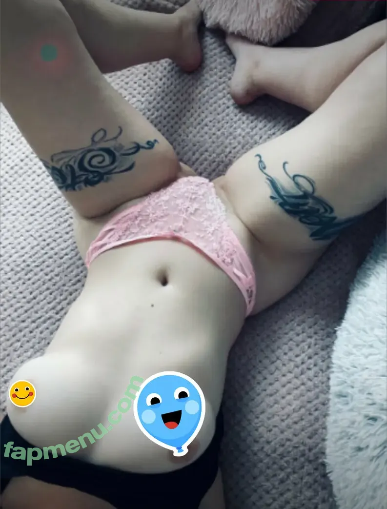 hollyclue nude photo #0123 (_heyholly)