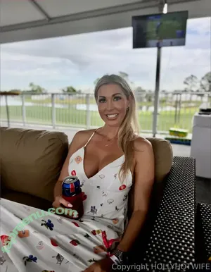 hollyhotwife / hollyhotwifejones nude photo #0087