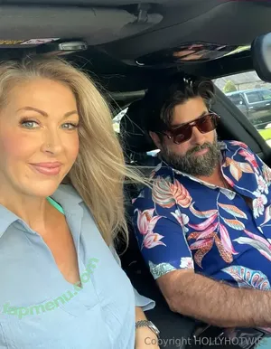 hollyhotwife / hollyhotwifejones nude photo #0237