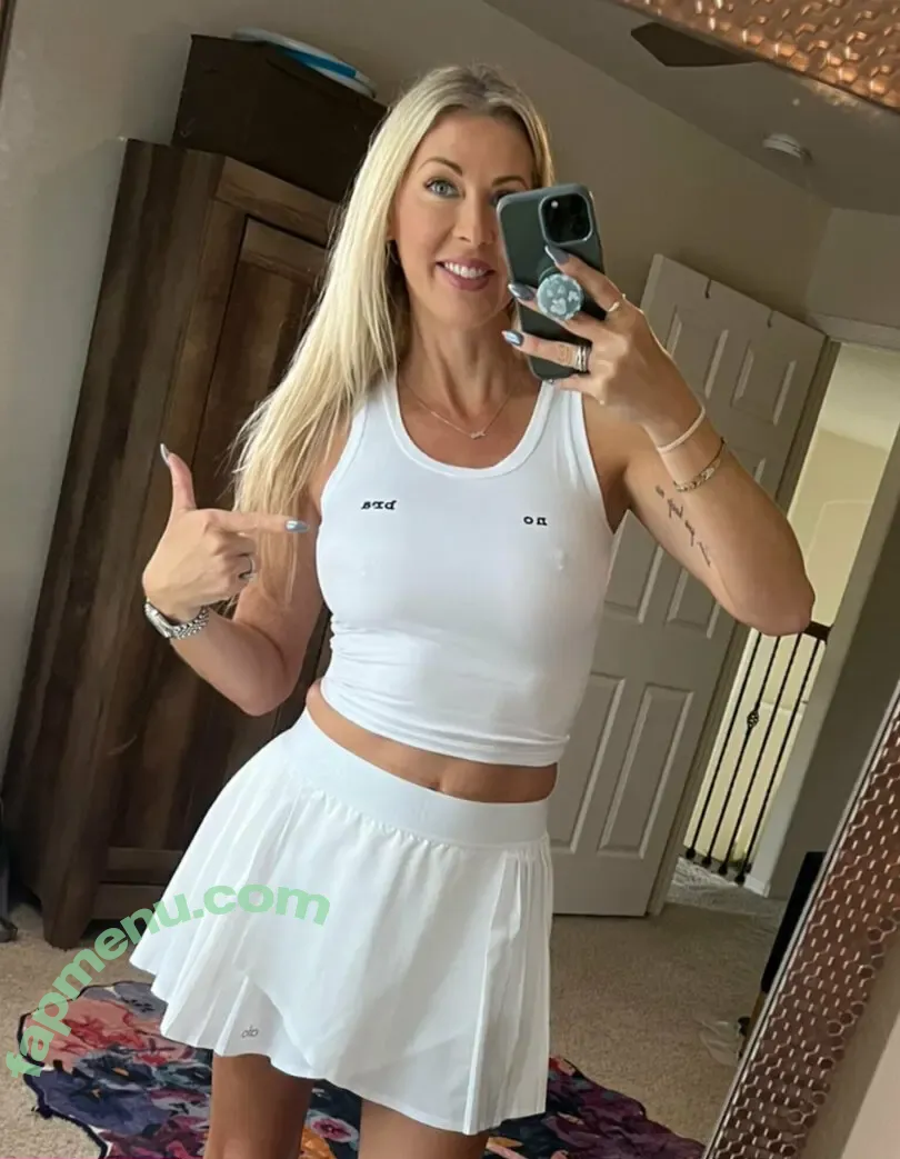 hollyhotwife nude photo #0124 (hollyhotwifejones)