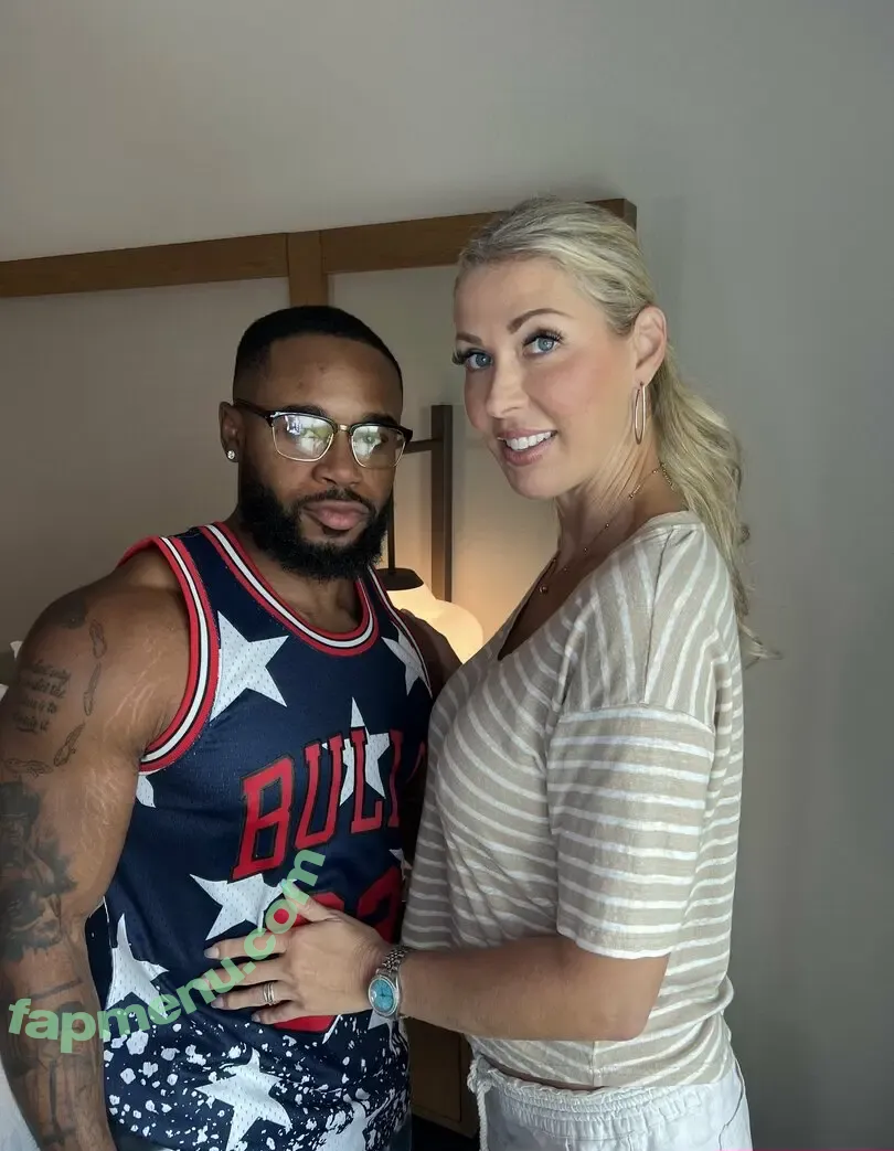 hollyhotwife nude photo #0249 (hollyhotwifejones)