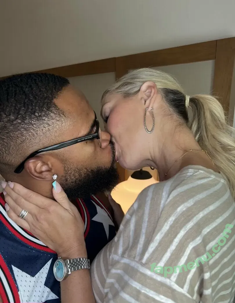 hollyhotwife nude photo #0250 (hollyhotwifejones)