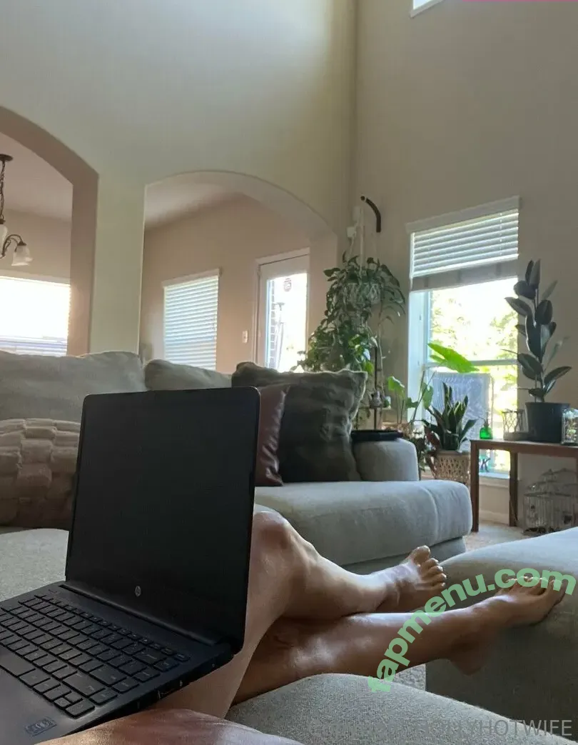 hollyhotwife nude photo #0266 (hollyhotwifejones)