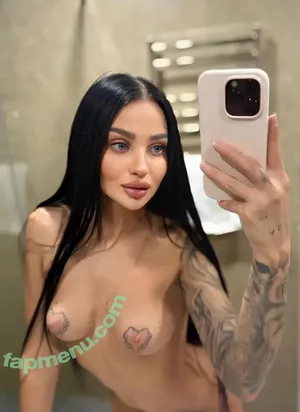 hollymollyxo / hollymolloyxo nude photo #0272