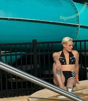 hollyshaleramputee leaked nudes