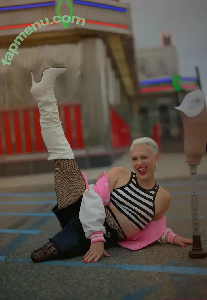 hollyshaleramputee nude photo #0051 (hollyshaleramputee)