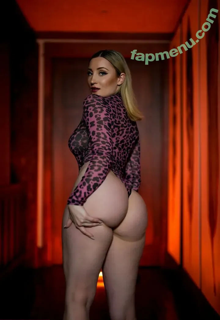 Hollytwolf nude photo #0096 (Hollytwolf)