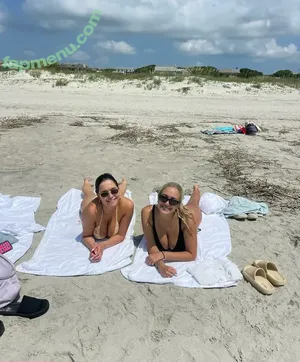 Hollyyoupa nude photo #0035