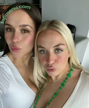 Hollyyoupa nude photo #0049