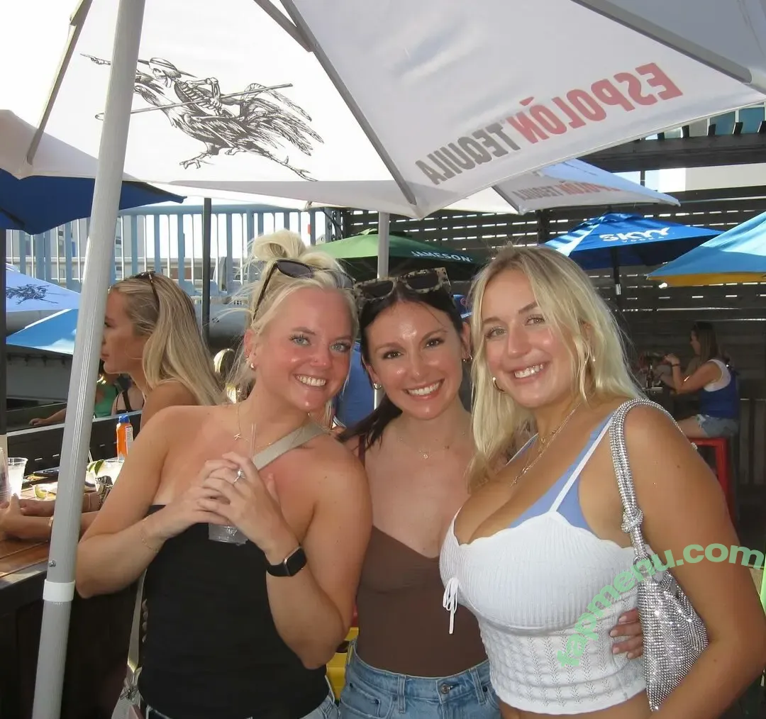 Hollyyoupa nude photo #0009 (Hollyyoupa)