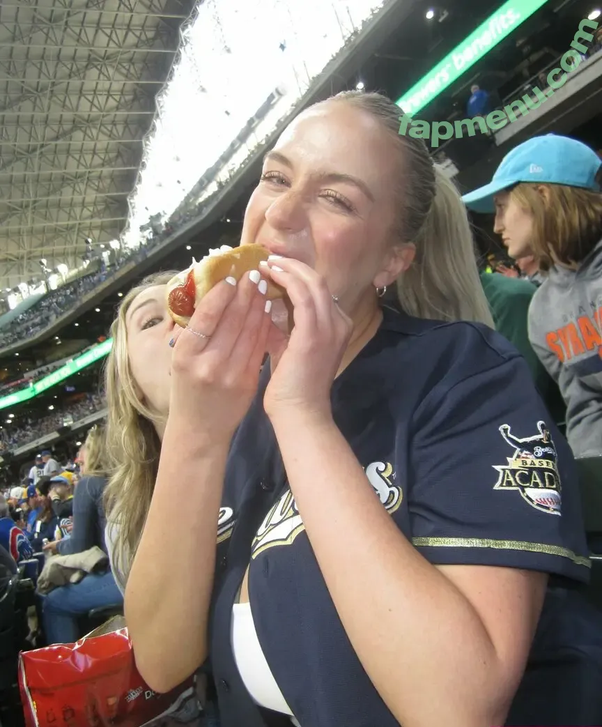 Hollyyoupa nude photo #0011 (Hollyyoupa)