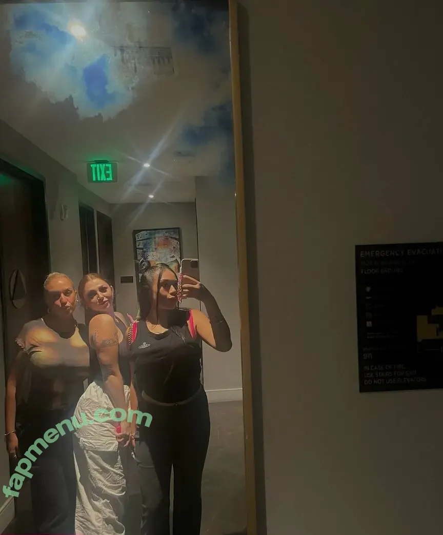 Hollyyoupa nude photo #0043 (Hollyyoupa)