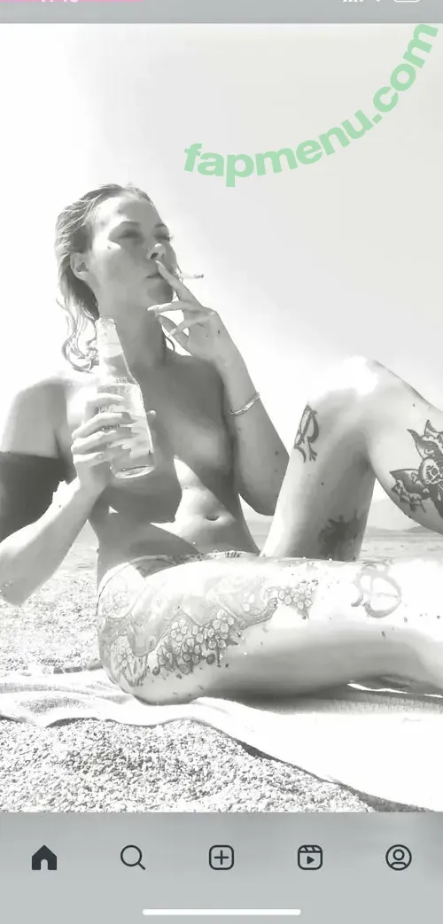 Holy Grails nude photo #0040 (NO REAL NAMES / holygrails)