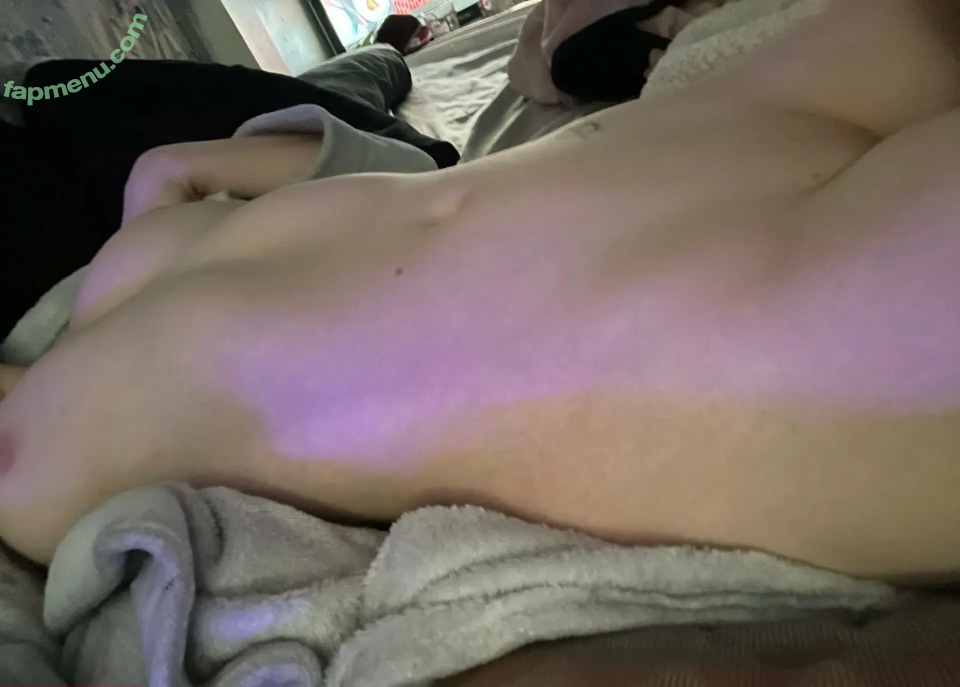 holy.indica nude photo #0073 (holy.indica)