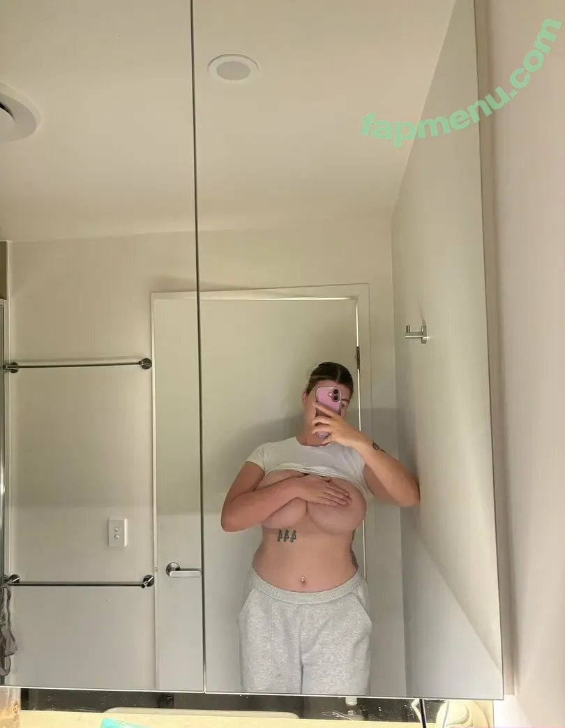 holybribri nude photo #0055 (holybribrii)