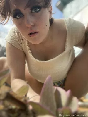 holykoley / luvurteeth nude photo #0125