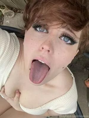 holykoley / luvurteeth nude photo #0126