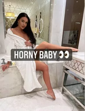 holylovesmolly / xmollyelise nude photo #0049