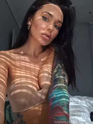 holylovesmolly / xmollyelise nude photo #0100