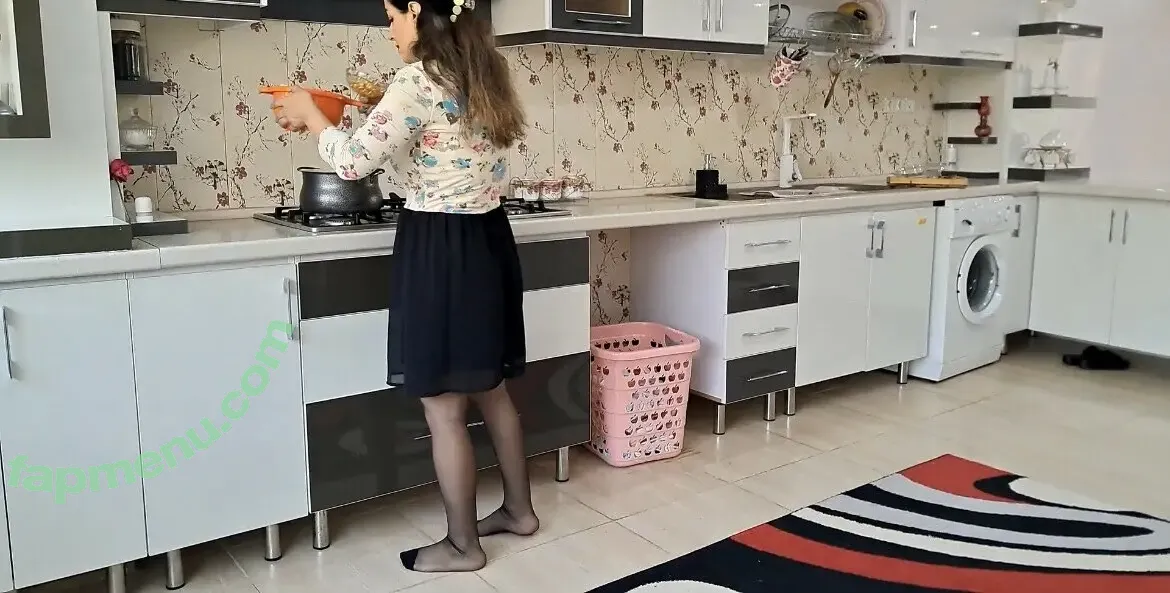 Homemaking nude photo #0428 (Homemaking)