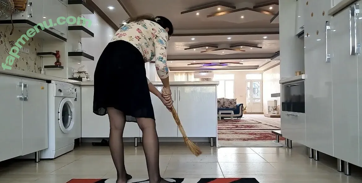 Homemaking nude photo #0429 (Homemaking)